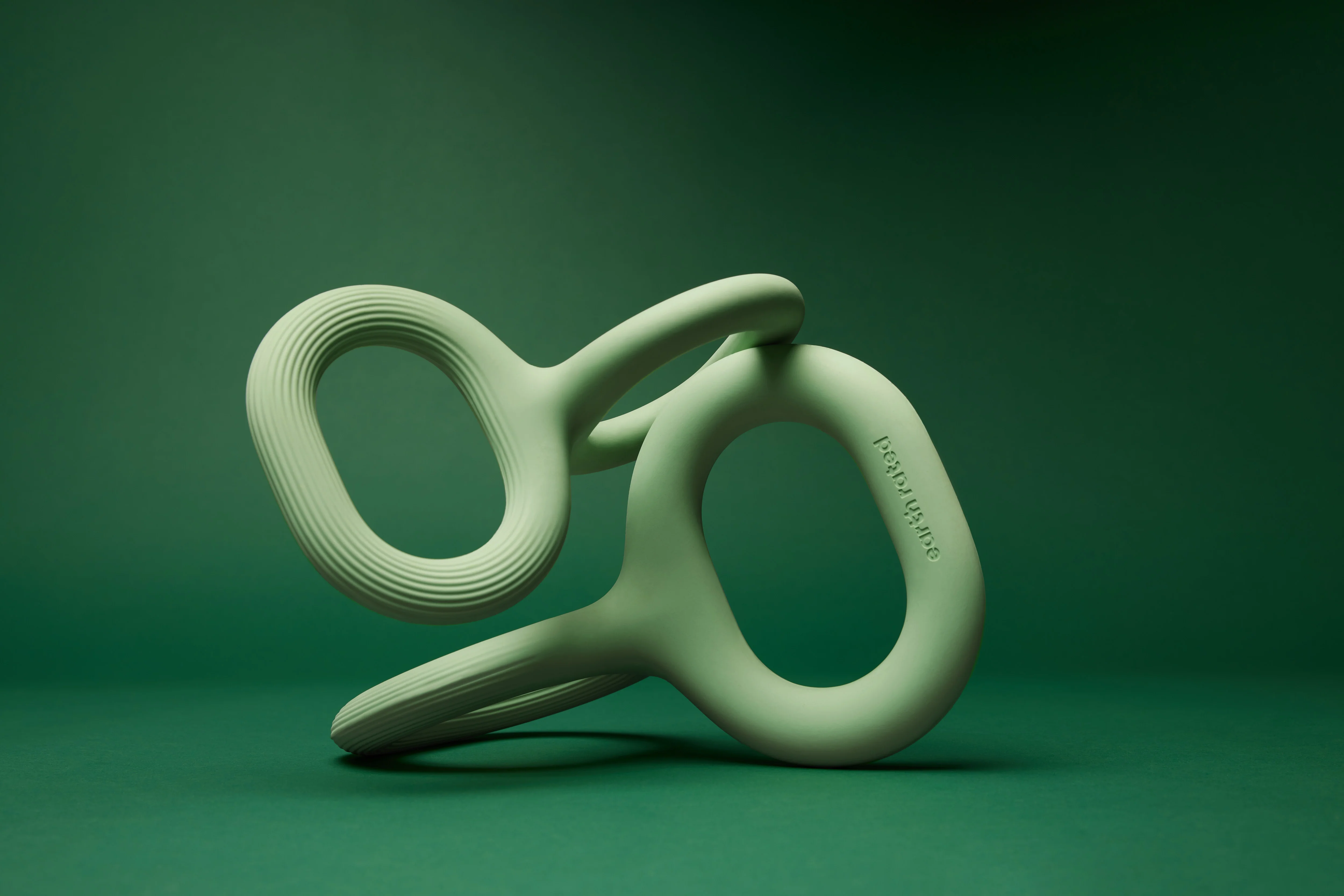 Earth Rated Tug Toy Rubber (2 sizes) - Image 4