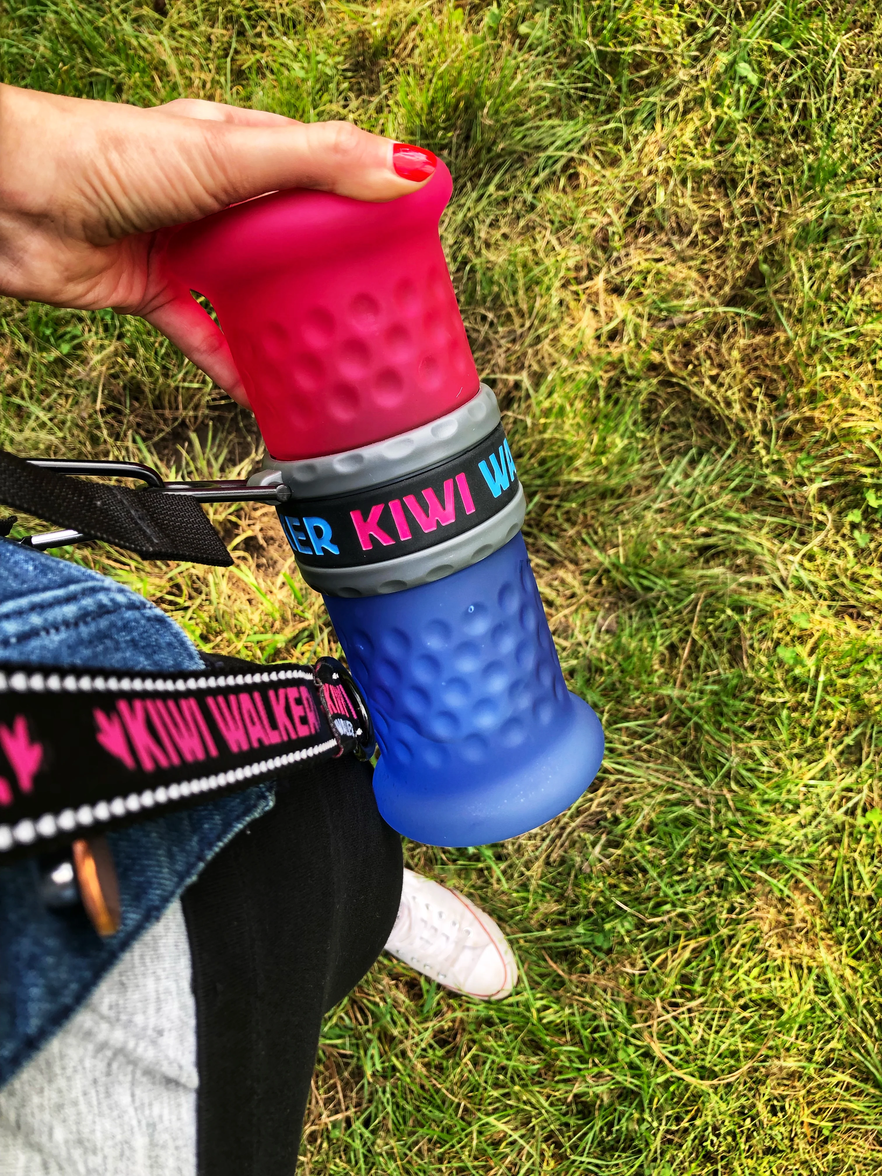 Kiwi Walker Travel Bottle 2-in-1 Pink/Blue - Image 5