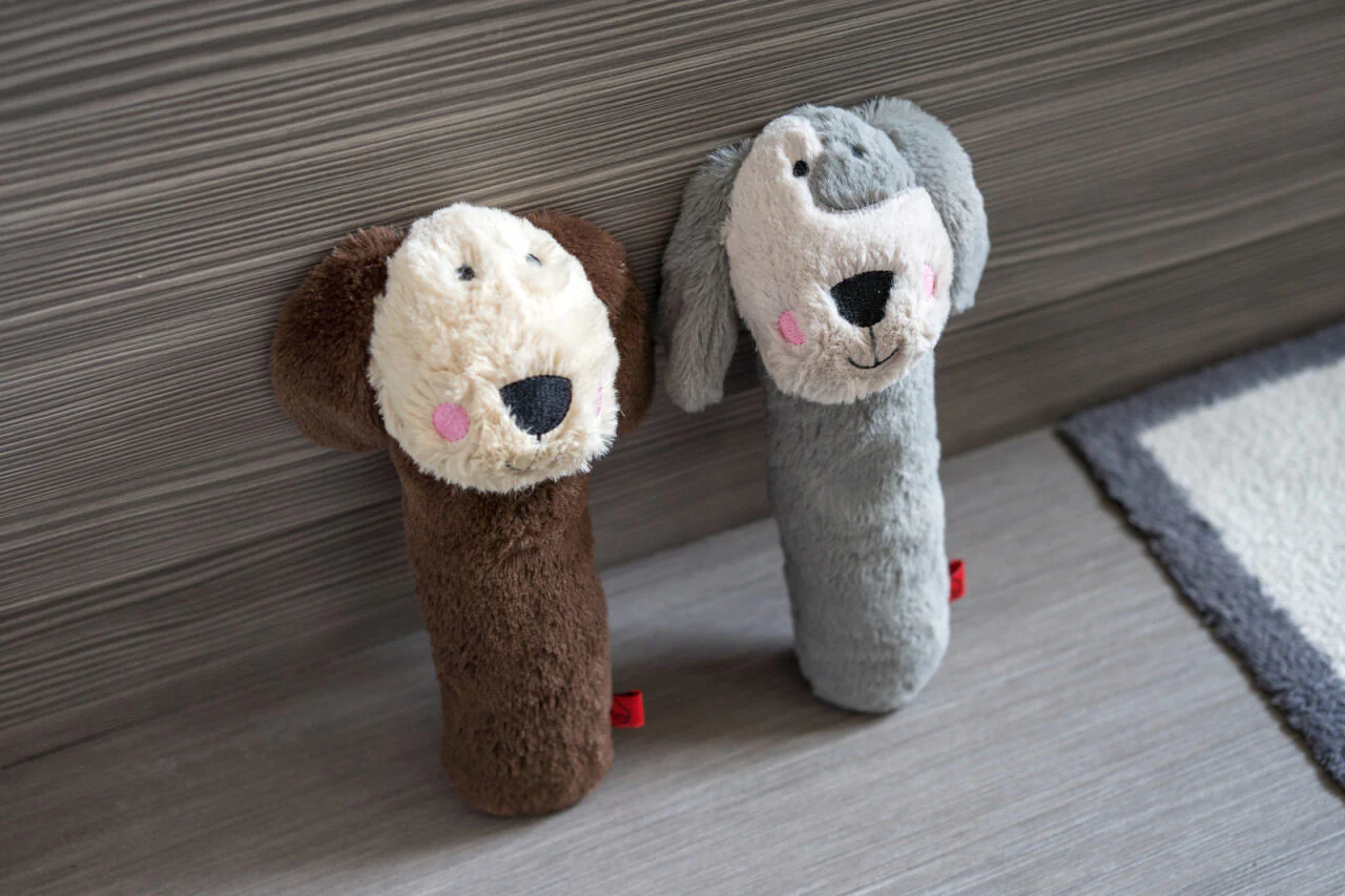 Zoon Sausage Roll Doggie Dog Toy - Image 6
